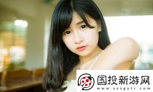 老人船上弄雨荷第13集介紹：劇情亮點(diǎn)與角色發(fā)展令人期待后面的劇情走向。